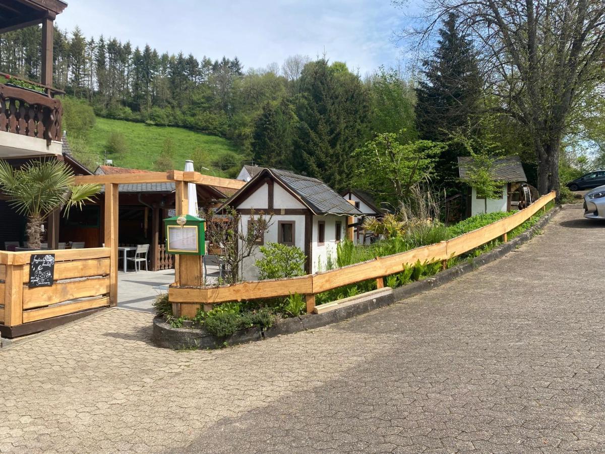 Hotel-Restaurant Theis-Muehle Biersdorf Kültér fotó